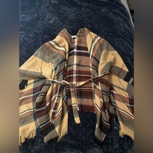 David and Young Multicolor Plaid Poncho